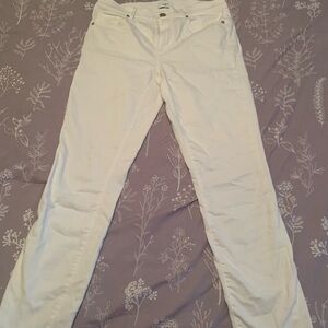 LOFT size 4 Skinny ankle white denim